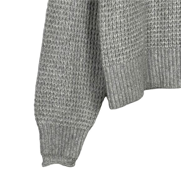 American Eagle Mock Neck Waffle Knit Oversized Sweater Grey Size Medium NWOT - Picture 3 of 7